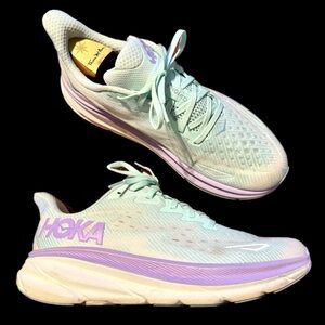 Hoke One  Clifton 9 Women’s Size 10.5 B 1127896 SOLM Running Lightweight Comfort